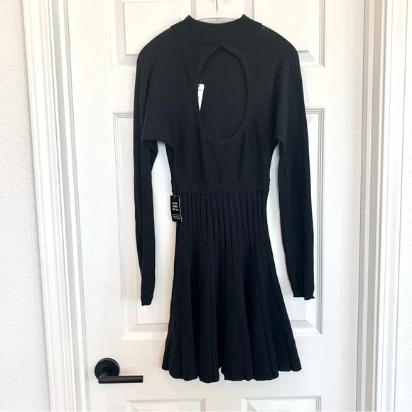 [🌟 PRICE FIRM] EXPRESS Black Pleated Open-Back Sweater Dress Extra Small XS - Picture 9 of 15